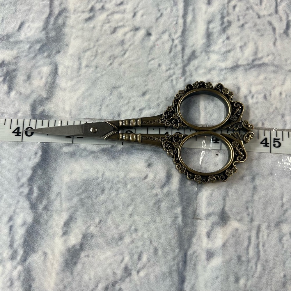 Embroidery scissors - Antique Bronze